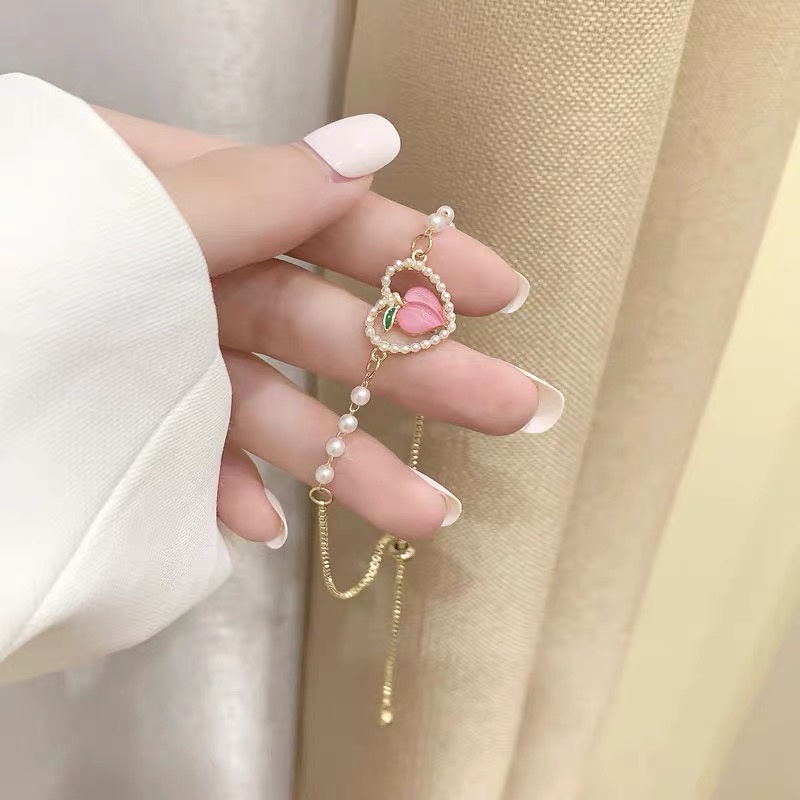 Vòng cổ Ngọc Trai Mặt Hình Trái Tim Màu Hồng