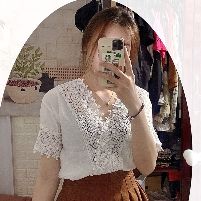 Áo xô ren trắng cổ V