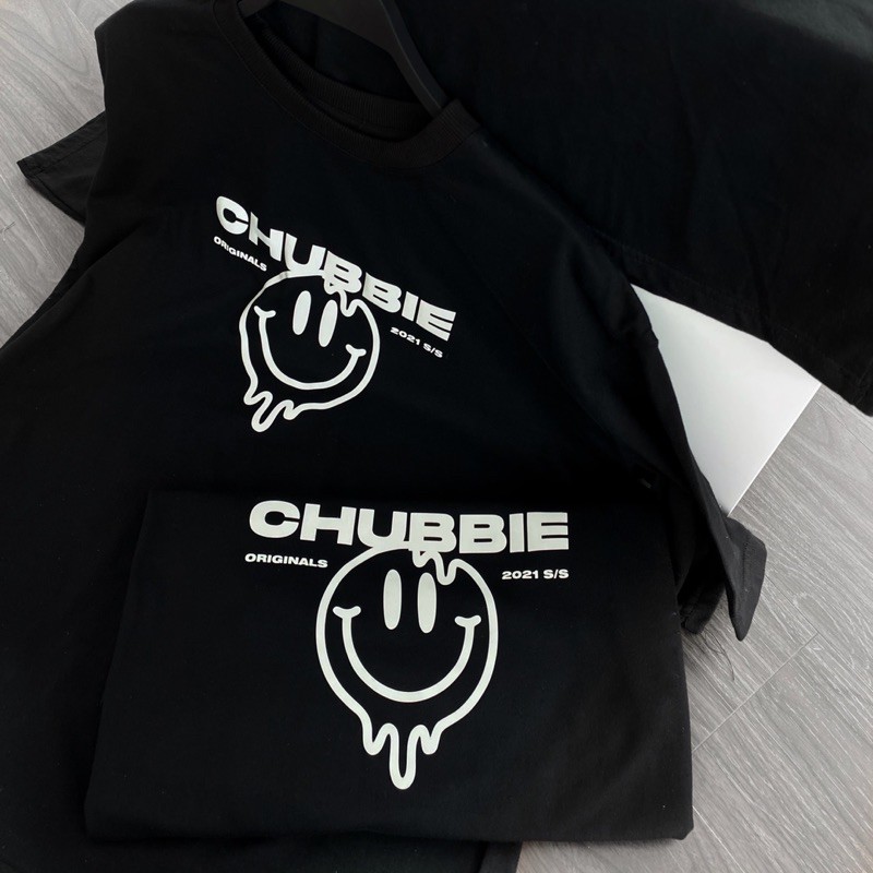 Áo phông unisex CHUBBIE Smiley T-Shirt | BigBuy360 - bigbuy360.vn