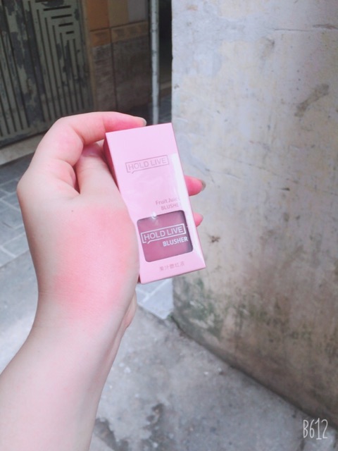 Má hồng kem Hold Live | BigBuy360 - bigbuy360.vn