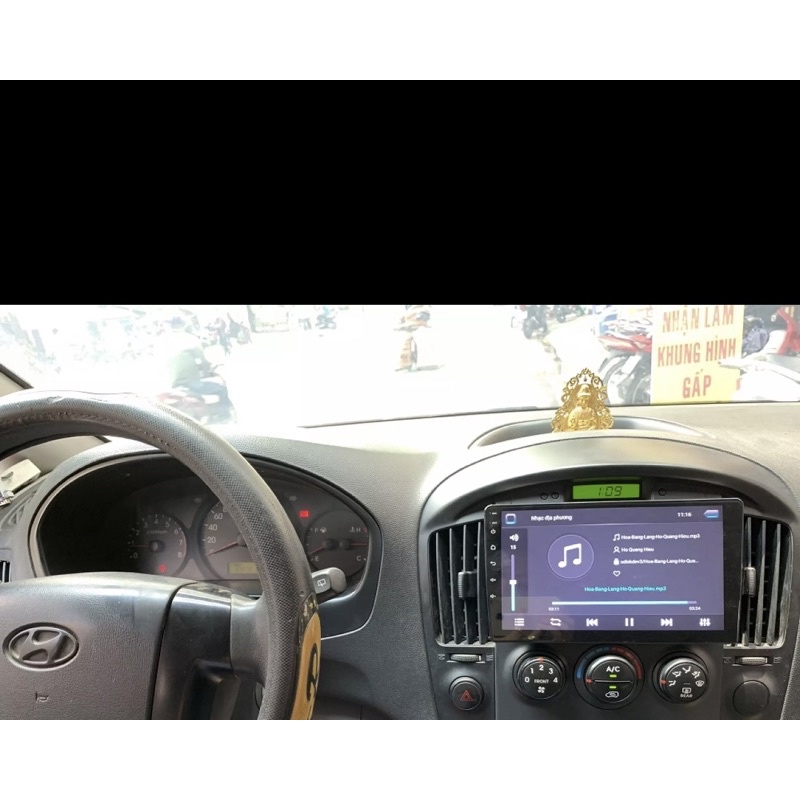 Mặt dưỡng màn android dành cho Starex điều hoà cơ - 9 inch
