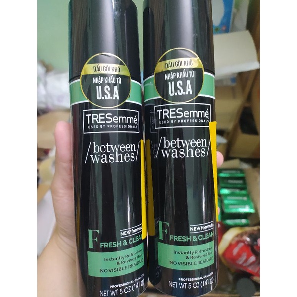 Dầu gội khô TRESemme Fresh & Clean 141g