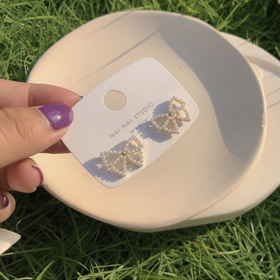 Đôi khuyên tai mặt hình hoa/ nơ đính hạt ngọc trai nhân tạo thời trang thanh lịch dành cho nữ