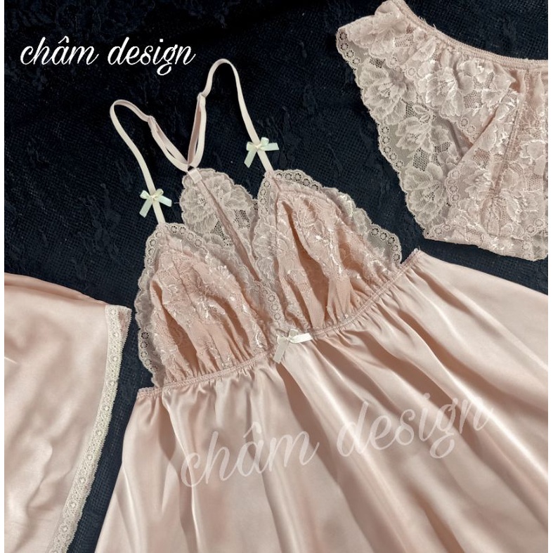 váy ngủ lụa satin màu da có ren lưng sau. Hàng thiết kế độc quyền