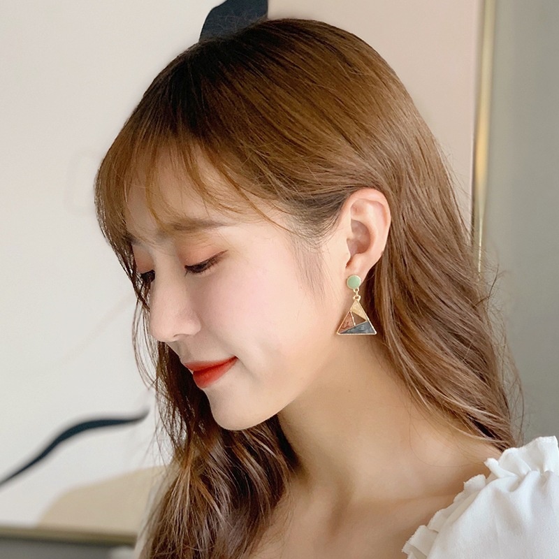 Khuyên tai Pinkdudu PD574 hình tam giác bằng hợp kim nhiều màu sắc sáng tạo cho nữ