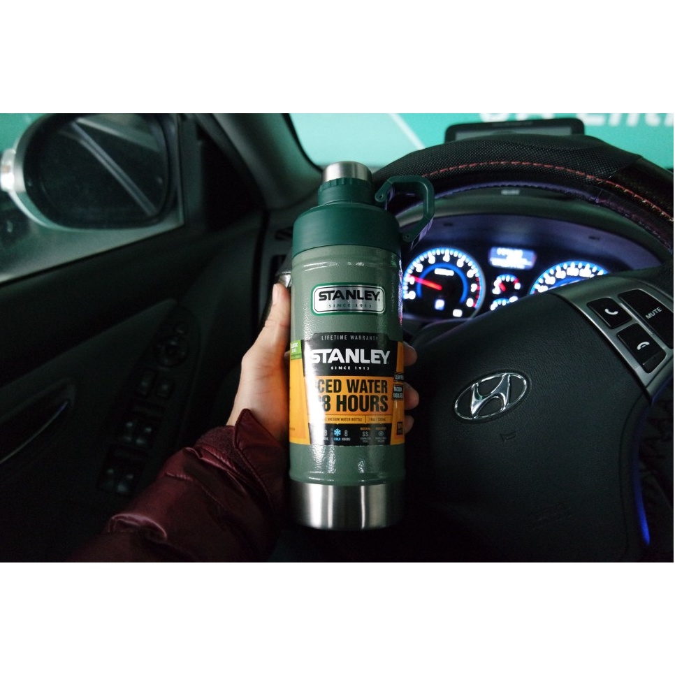Bình Nước Cách Nhiệt Chân Không Stanley Cổ Điển 532ml Màu Đen / Ht. Xanh Lá Cây