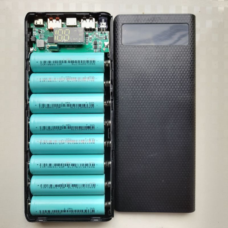 Sạc dự phòng 8 pin sạc nhanh 3.0