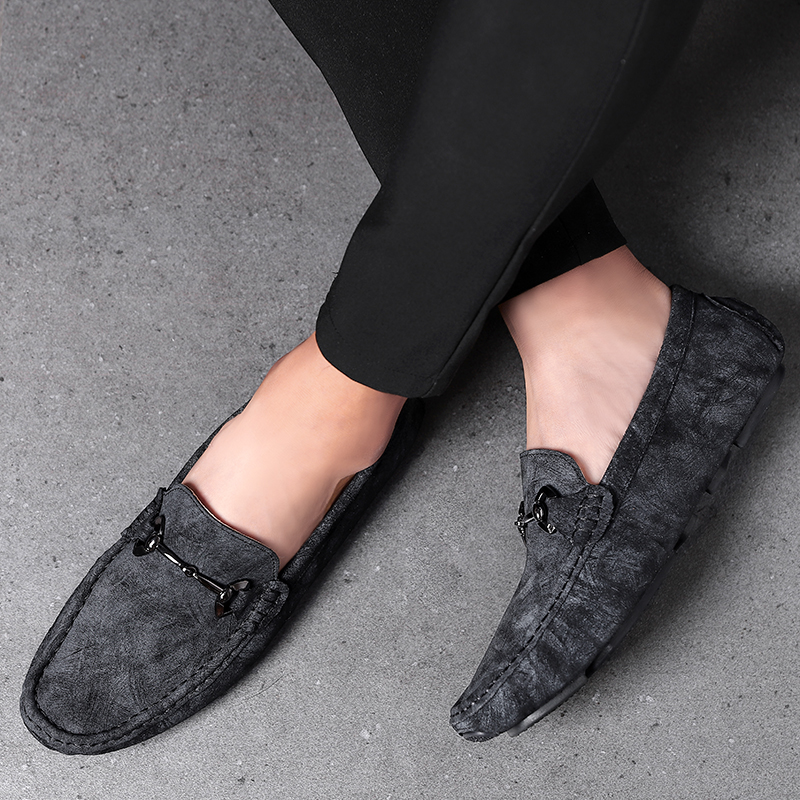 Giày lười bằng da phong cách thịnh hành cho nam