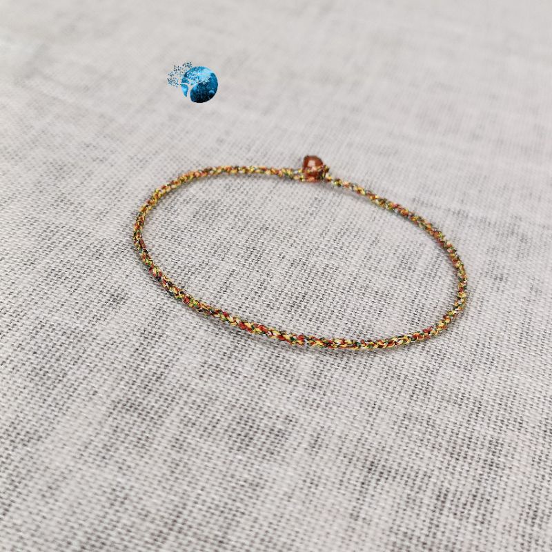 Vòng tay tết dây ngũ sắc