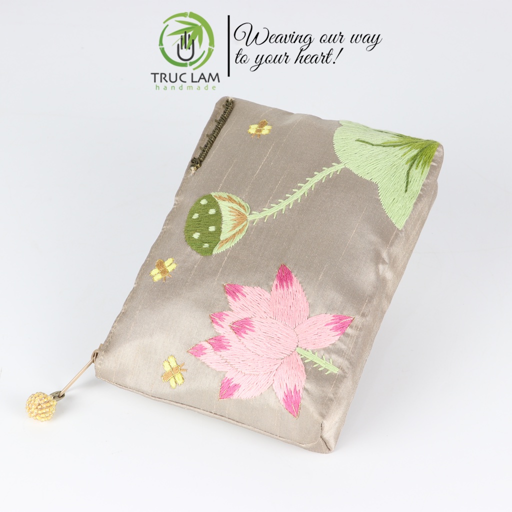 Ví Cầm Tay Túi Đựng Vải Tafta Họa Tiết Hoa Sen Thêu Tay P1 - Trúc Lâm Handmade