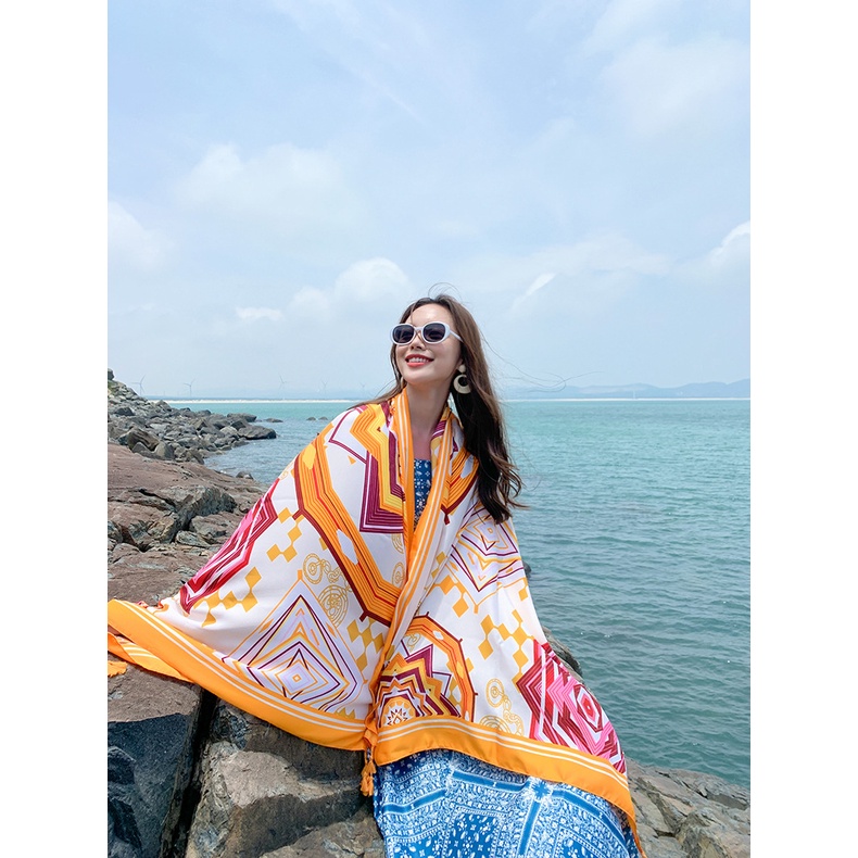 Khăn choàng boho đi biển (Khăn choàng thổ cẩm) màu vàng khối - Mã LN014