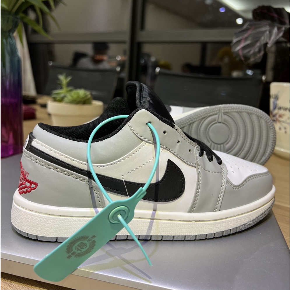 Giày Jordan Xám Chỉ Đỏ Nam Nữ,Giày JD Xám Chỉ Đỏ Full Box Full Bill