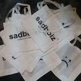 TOTE SADBOIZAINTCRY