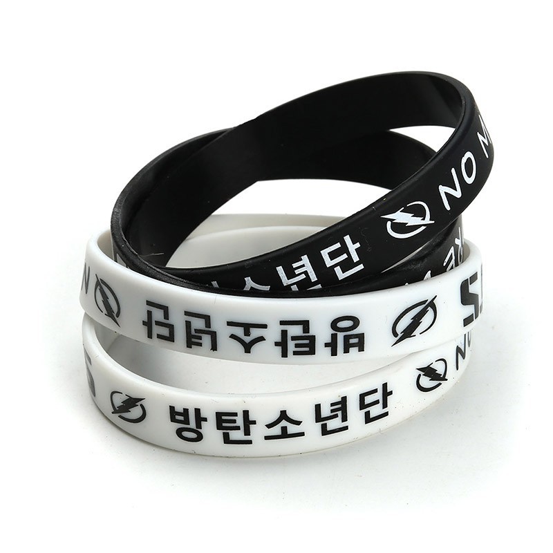 Vòng đeo tay bằng silicone có chữ độc đáo cho fan nhóm nhạc BTS