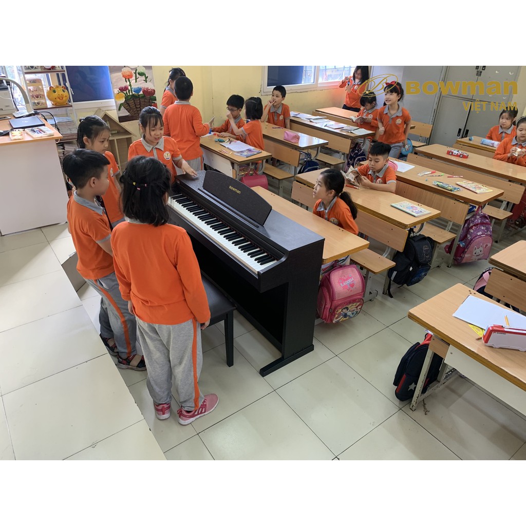 BOWMAN PIANO trong tiết học âm nhạc