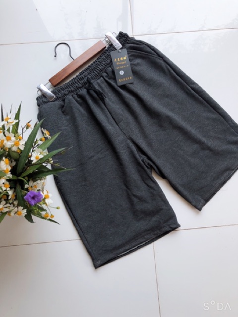 Quần short unisex nam nữ chất da cá | BigBuy360 - bigbuy360.vn