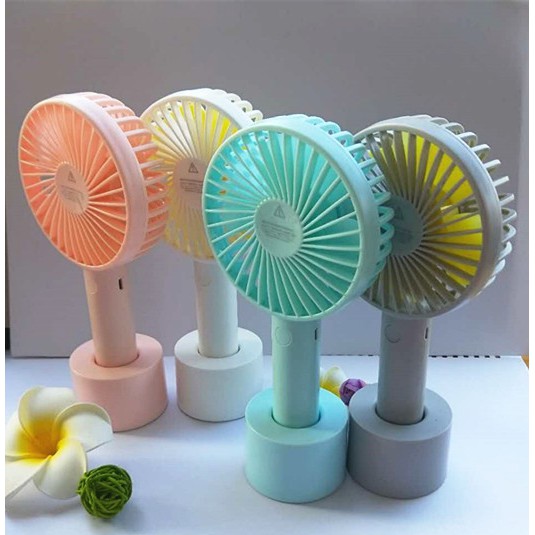 Quạt Mini Cầm Tay Sạc USB Có Chân Đế Để Bàn Gió Cực Mát | BigBuy360 - bigbuy360.vn