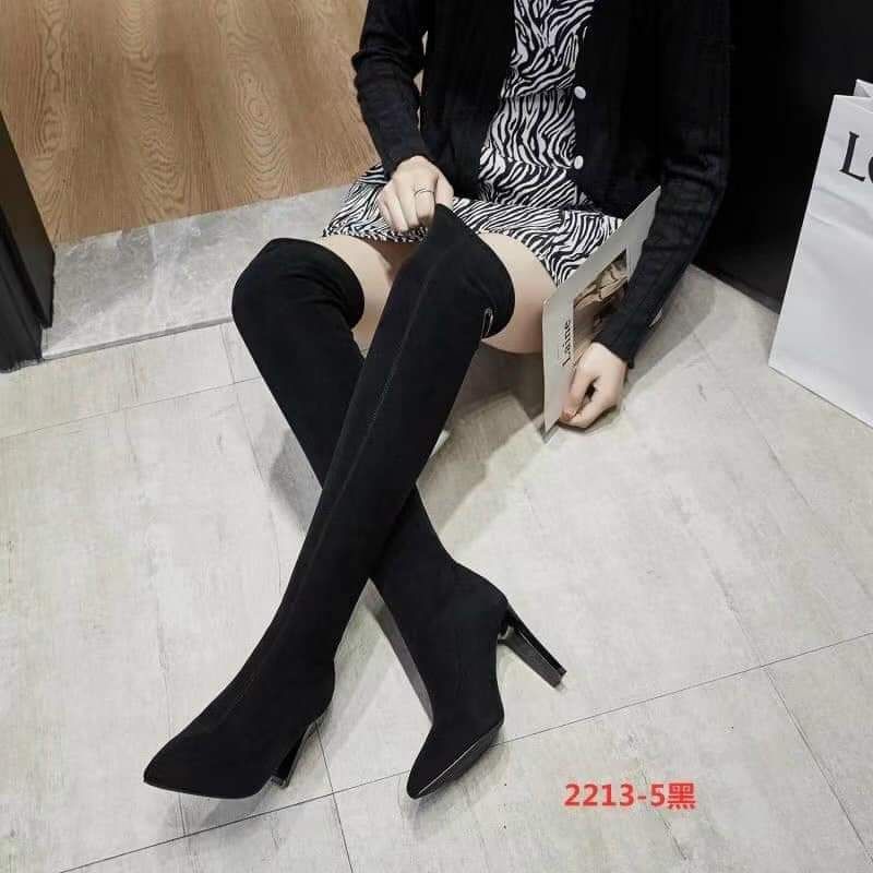 boot đùi gót vuông mảnh đính tag