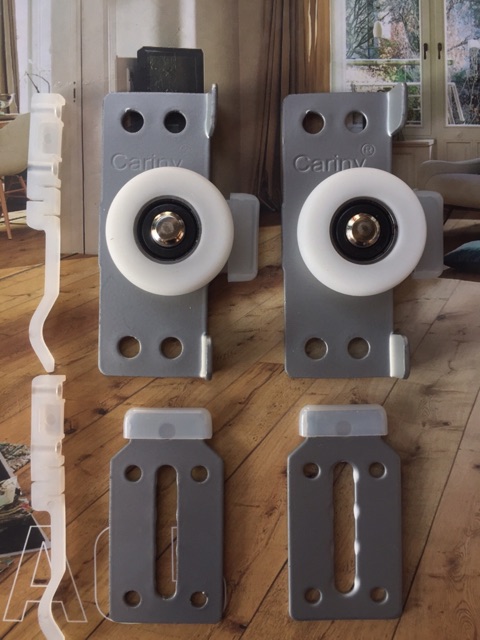 [CARINY CHÍNH HÃNG]- Bộ 2 bánh xe cửa lùa tủ áo | BigBuy360 - bigbuy360.vn