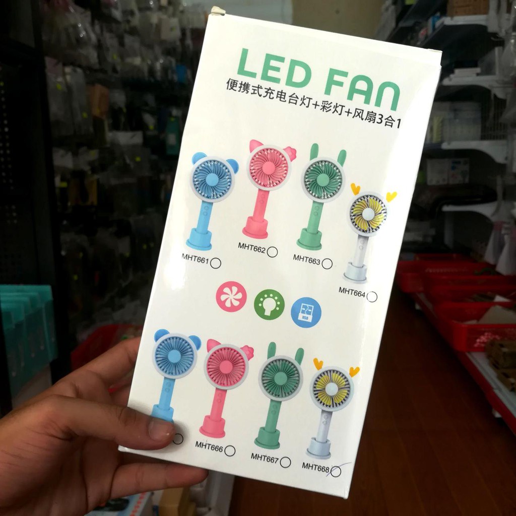 Quạt Tích Điện Cầm Tay Pin Sạc Tai Thú Có Đèn Có Đế Đứng MT66X