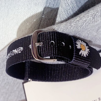 [Mã FAJGT8 giảm 15% đơn 99K] Vòng Tay Hoa Cúc HOT TREND - cho cả nam lẫn nữ đeo | BigBuy360 - bigbuy360.vn