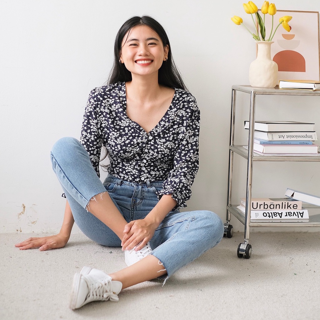 Áo Floral Croptop Hoa Nhí Kiểu Thời Trang