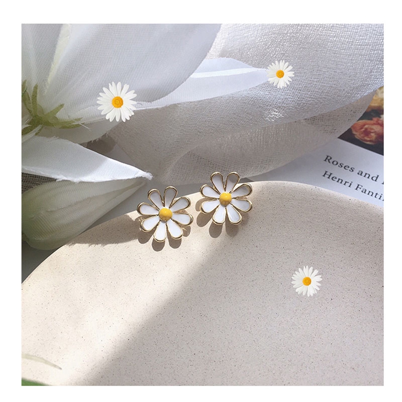 Hoa tai nhỏ hình hoa cúc thời trang hàn