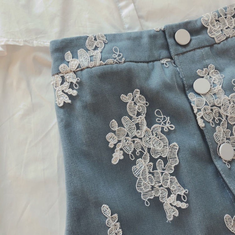 Set Áo Sơ Mi Và Chân Váy Jeans Xinh Xắn Dành Cho Nữ