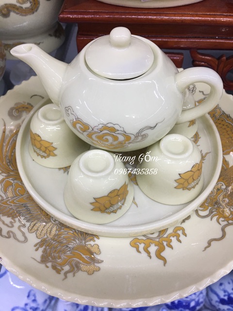 Bộ ấm chén cúng men vàng