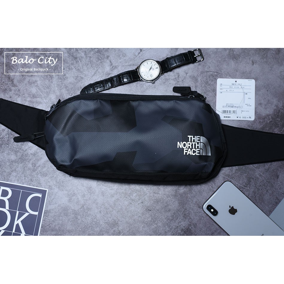 Túi đeo chéo nam nữ TNF Mantis Cross Bag - Black Camo