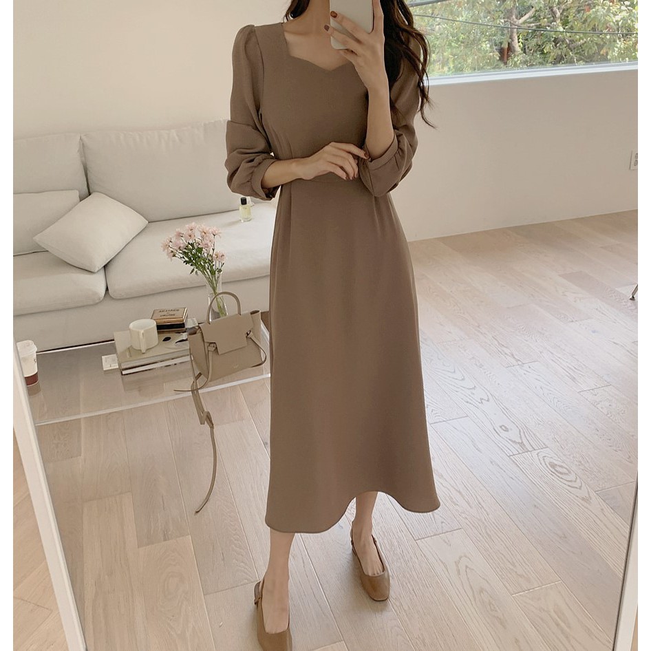 Đầm midi dài tay cổ vuông trơn màu xinh xắn