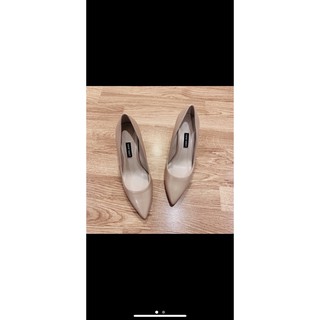 Giày nhập khẩu NiNe WEST còn Nude size 39.40  lỗi như hình