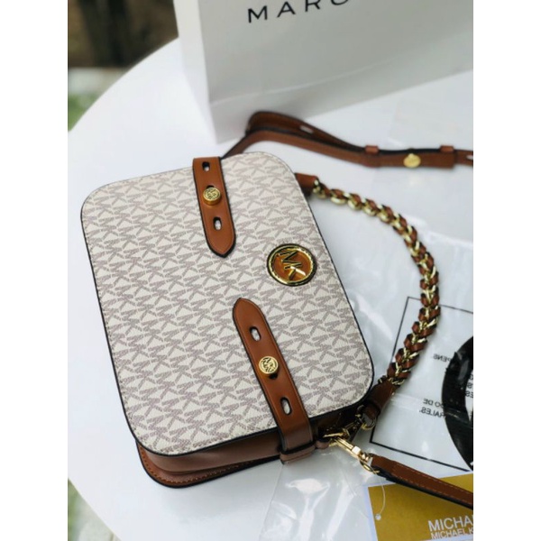 Túi Michael Kors Carmen