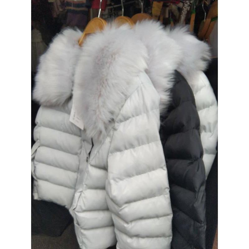 Áo phao siêu nhẹ nữ cổ lông đẹp | BigBuy360 - bigbuy360.vn