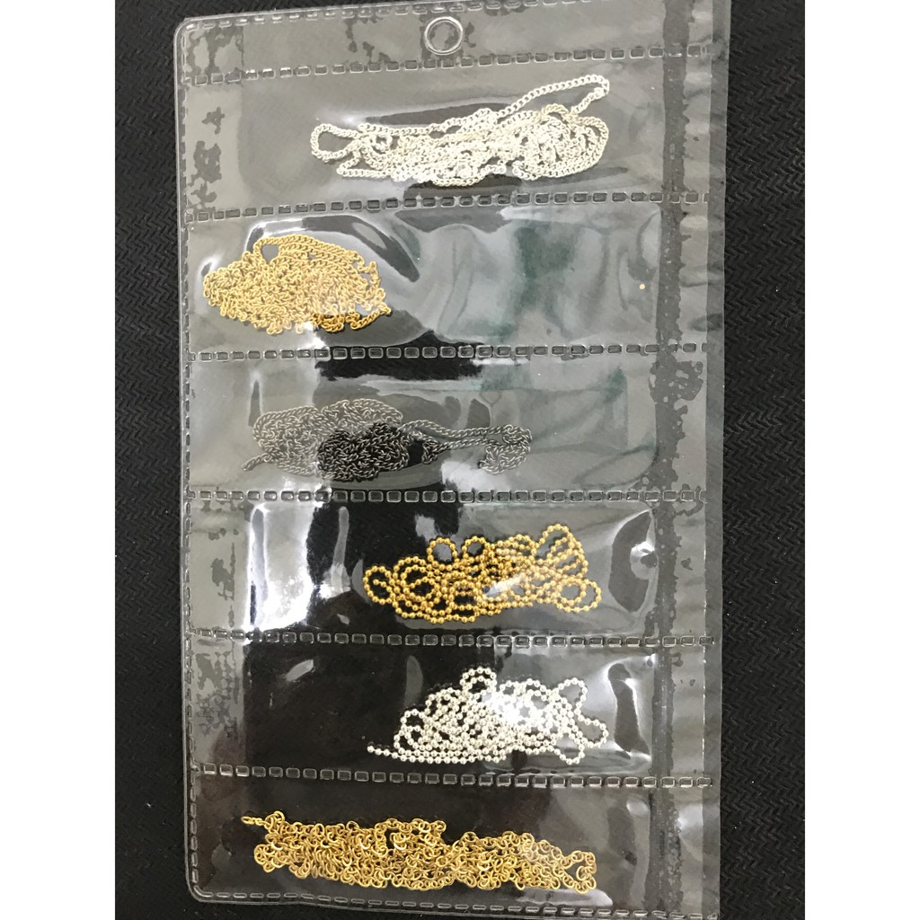 Charm xích kim loại trang trí