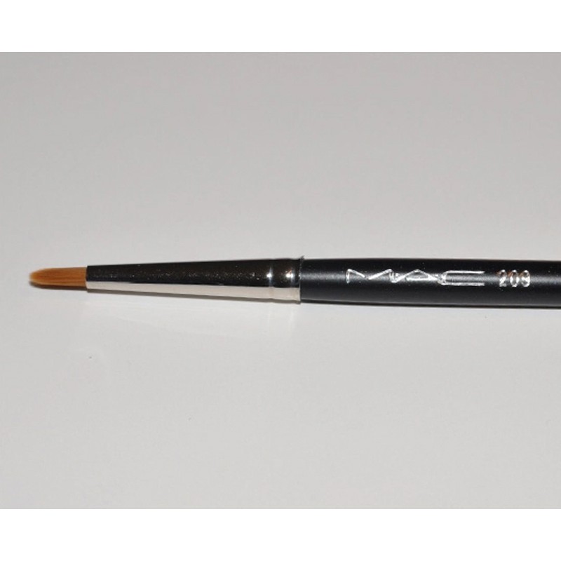 Cọ Trang Điểm Dành Cho Vẽ Eyeliner MAC Mã Số 209