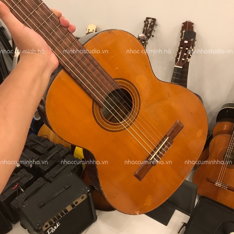 Đàn Guitar Classic Nhật Terada 400 #C08 đã qua sử dụng . Đàn Nylon Nhật đã qua sử dụng, cần thẳng, âm thanh hay