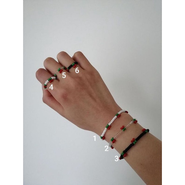 Vòng tay và nhẫn hình quả các màu