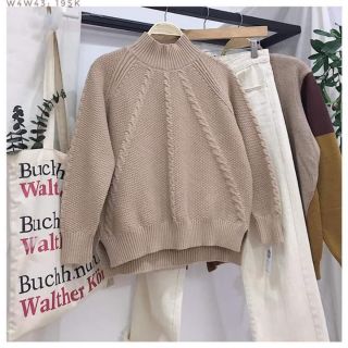 Com bo áo len khách chọn qua live.