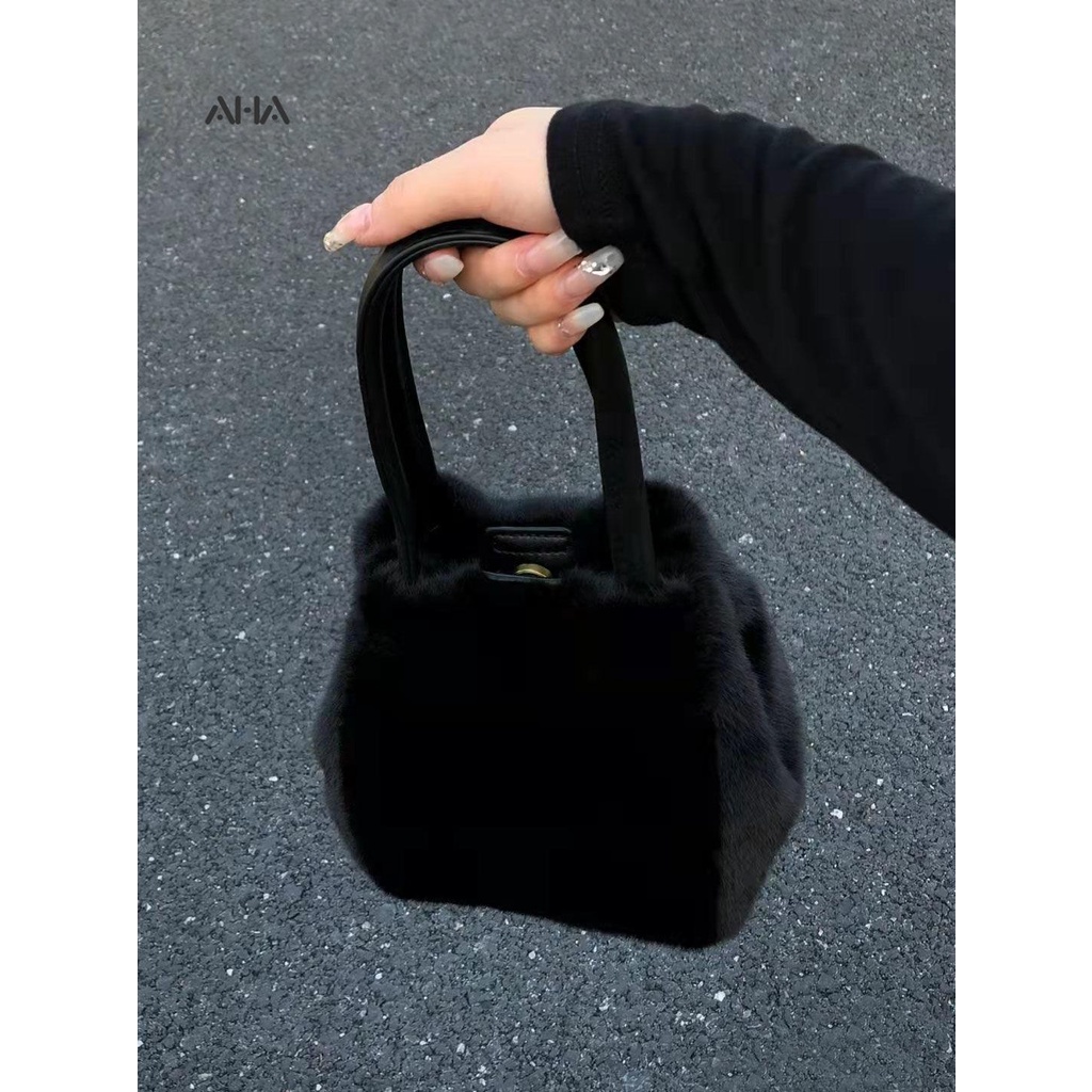 Túi xách AHA official lông nhung màu trơn hợp thời trang dễ phối đồ cho nữ