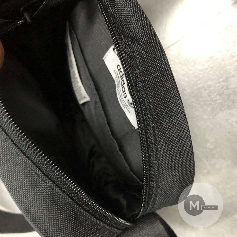 [HÀNG XUẤT DƯ - 𝑮𝒊𝒂́ 𝒓𝒆̉ 𝒏𝒉𝒂̂́𝒕] - Túi đeo chéo Adidas thời trang - Phù hợp đi chơi, du lịch