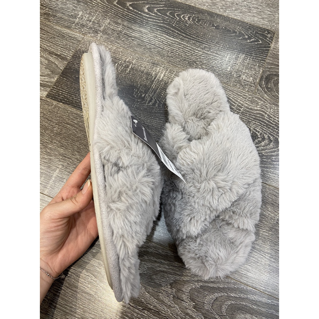 Dép lông quai chéo