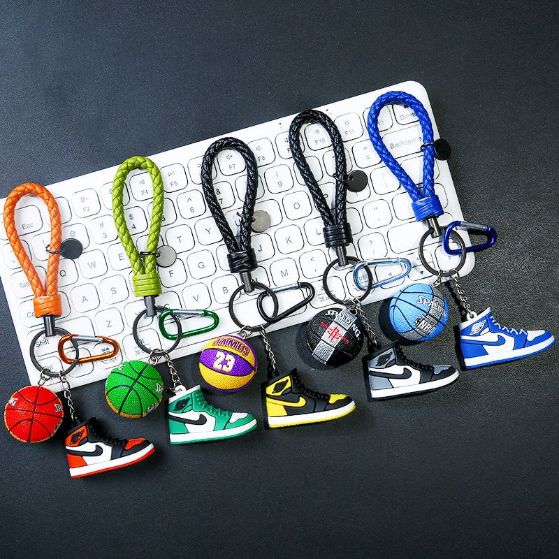 Móc Khóa Mặt Hình Giày Bóng Rổ Mini Ba Chiều Sáng Tạo Cho Nam Và Nữ