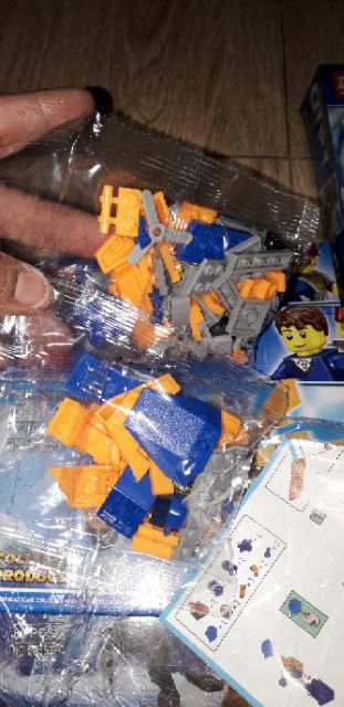 Lắp ráp 1 hộp lego Xe, tàu và máy bay Citify 5532