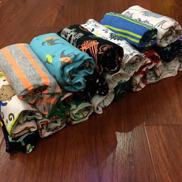 Quần chục bé gái, bé trai carter