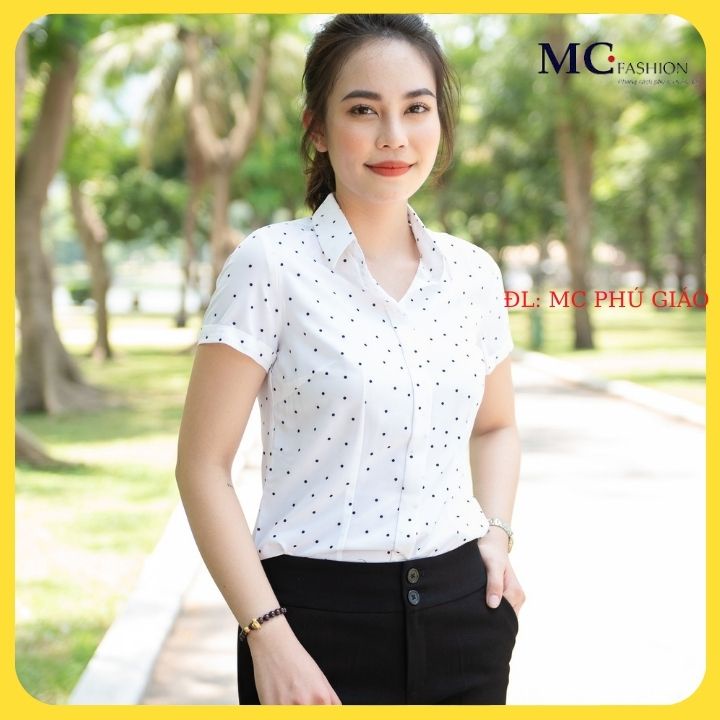 Áo Sơ Mi Nữ Đẹp Họa Tiết Chấm Bi Đẹp Cộc Tay Cổ Đức Vải Lụa Mc Fashion A0257