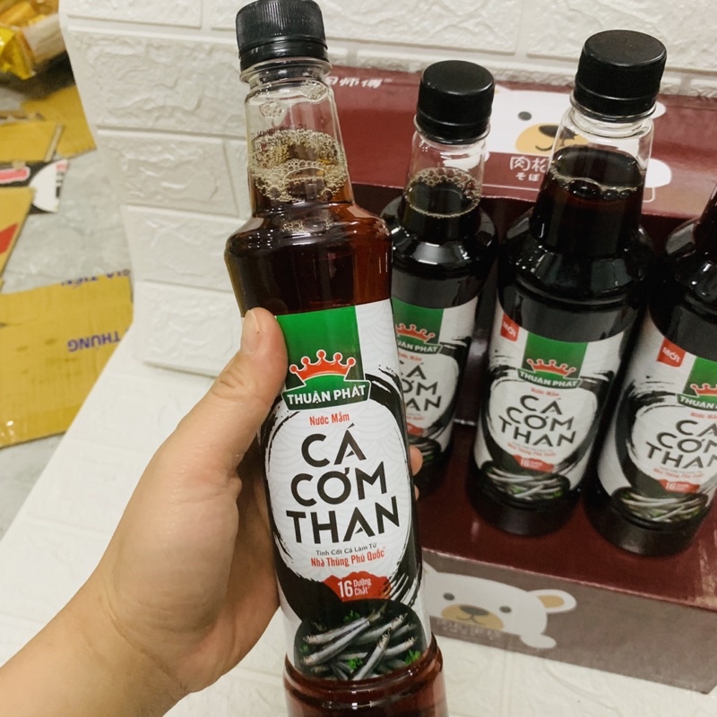 NƯỚC MẮM CÁ CƠM THAN THUẬN PHÁT CHAI 750ml