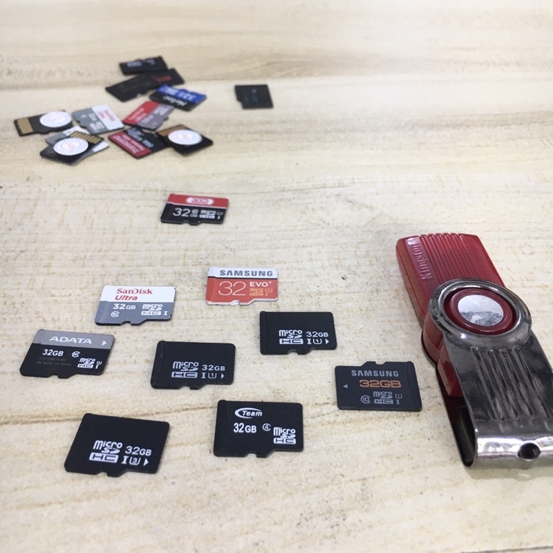 Combo 10 Thẻ Nhớ Micro SD 32GB Tặng 1 USB Hàng Cao Cấp .