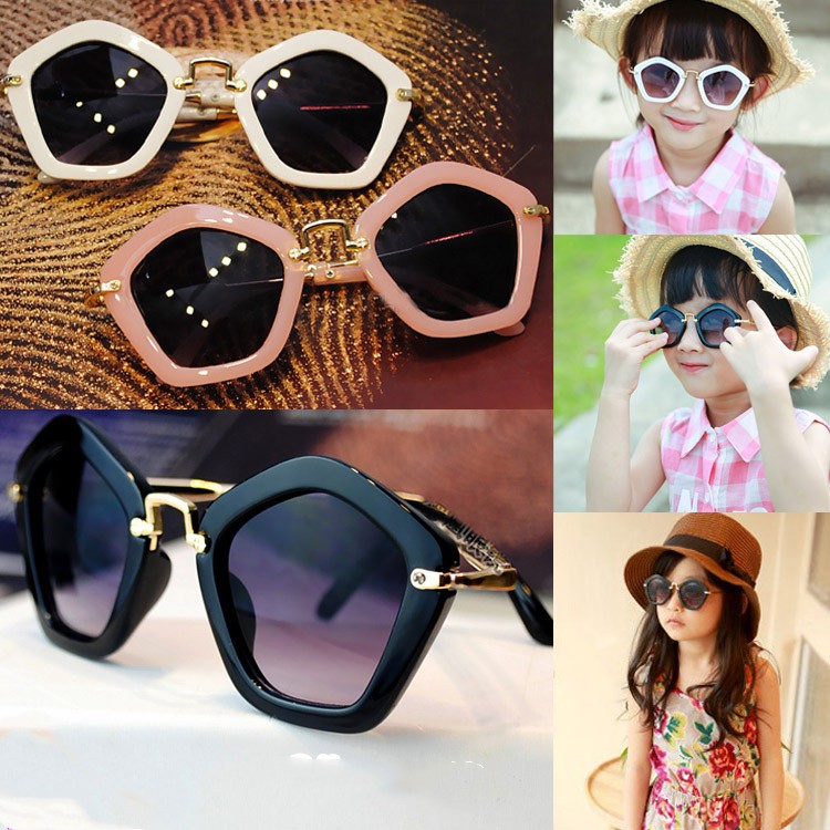 Kính mát chống tia UV kiểu dáng xinh xắn dành cho các bé