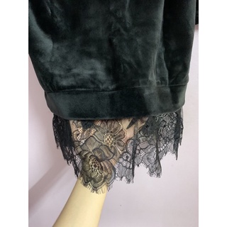 Váy nhung chân ren Cache size S